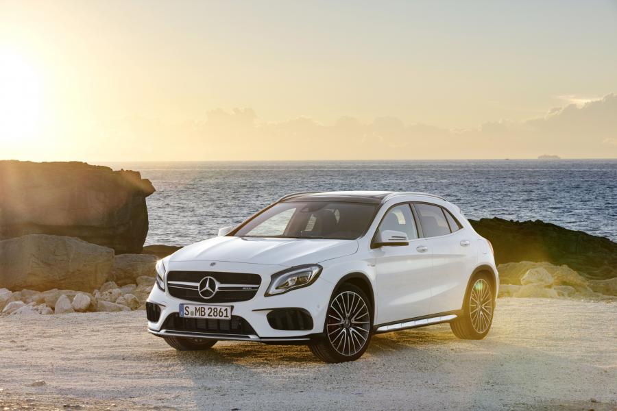  Mercedes-AMG GLA45 4Matic 2017 года  (WW) (фото 10 из 40)
